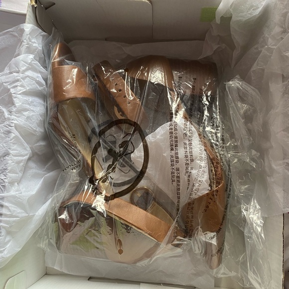 Michael Kors heels - Picture 4 of 5